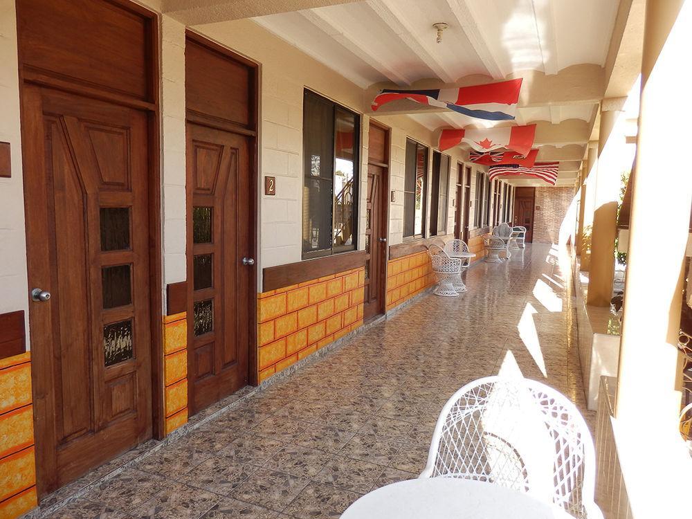 Hotel Garant & Suites Бока-Чика Экстерьер фото
