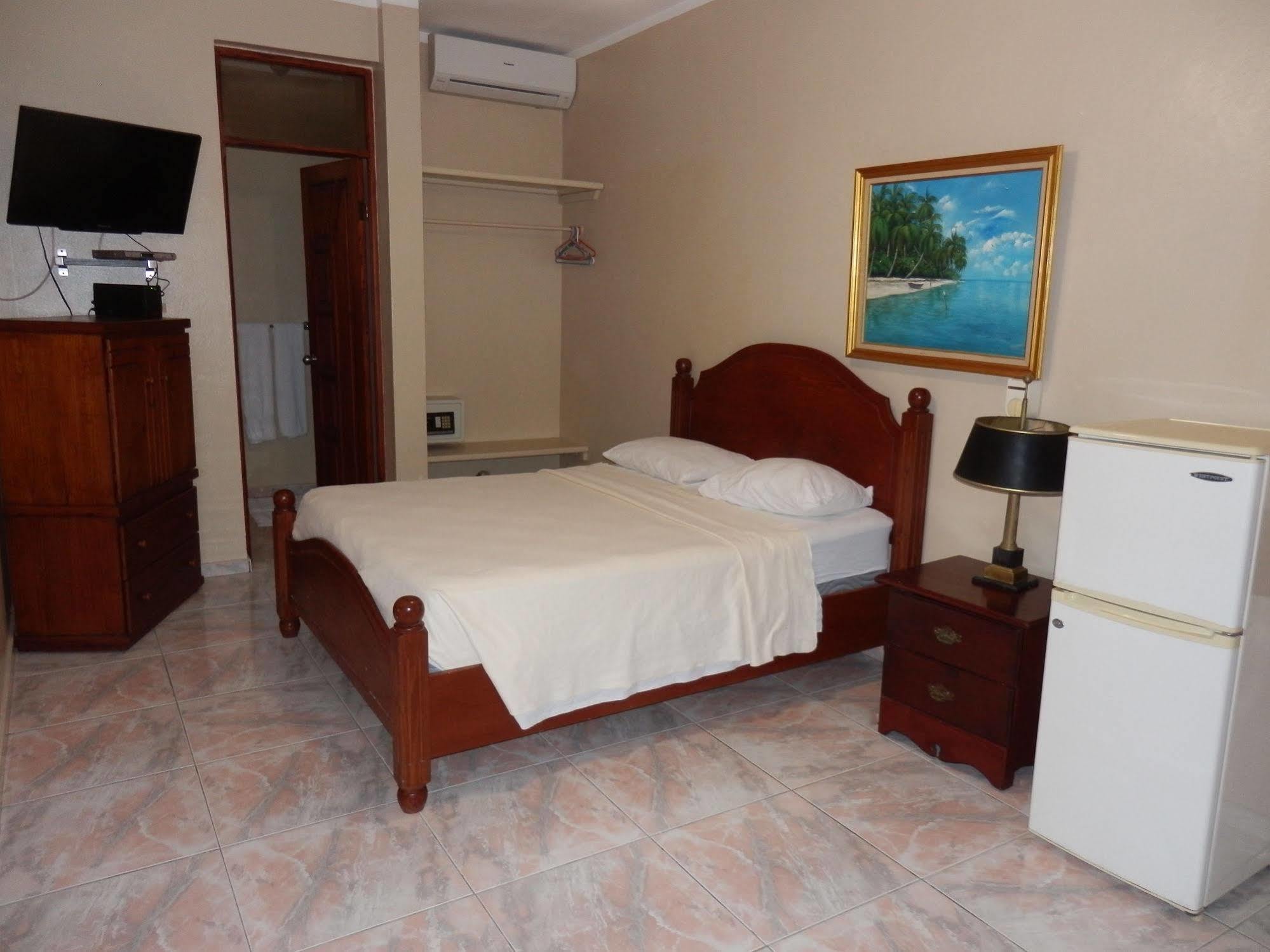 Hotel Garant & Suites Бока-Чика Экстерьер фото
